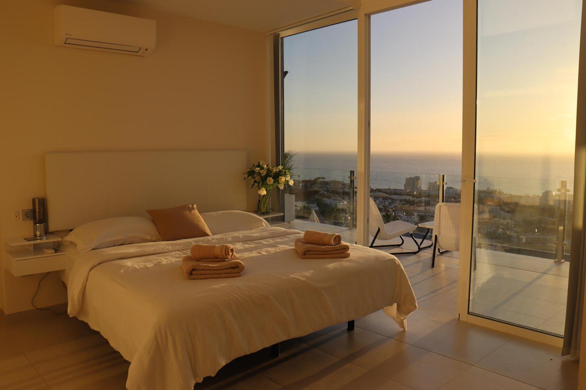 Azure Sky Villa - Panoramic Ocean View, Luxury, San Eugenio Costa Adeje  Buitenkant foto