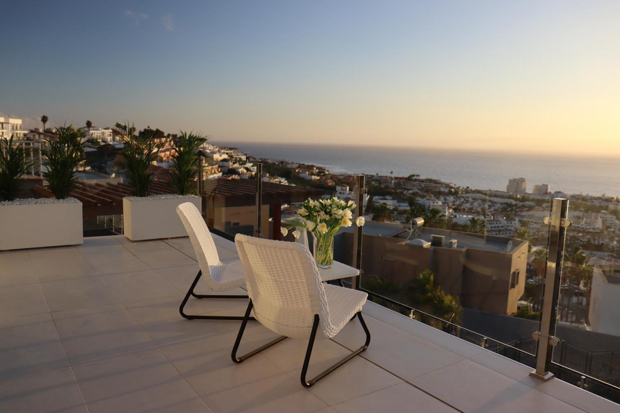 Azure Sky Villa - Panoramic Ocean View, Luxury, San Eugenio Costa Adeje  Buitenkant foto