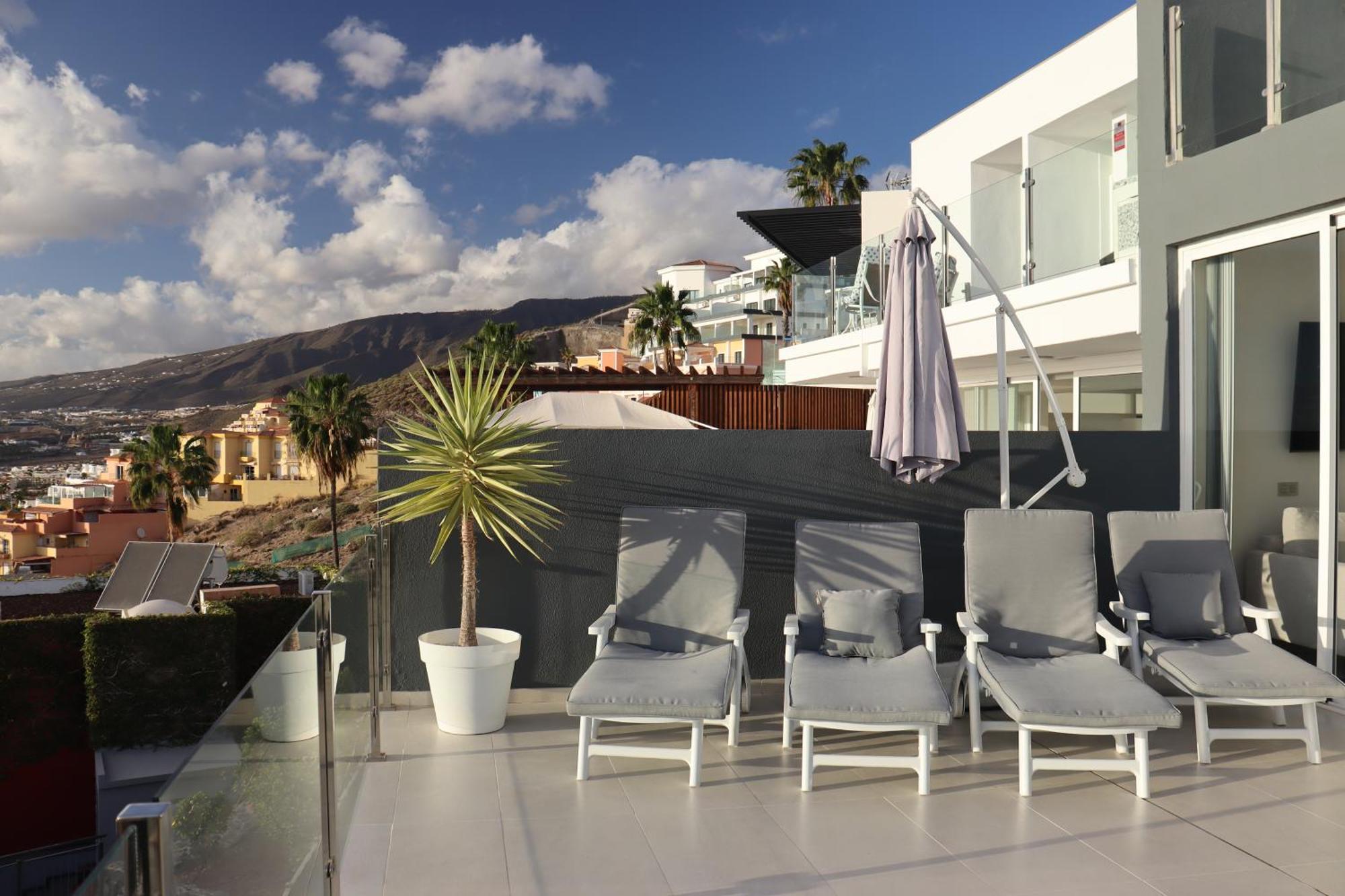 Azure Sky Villa - Panoramic Ocean View, Luxury, San Eugenio Costa Adeje  Buitenkant foto